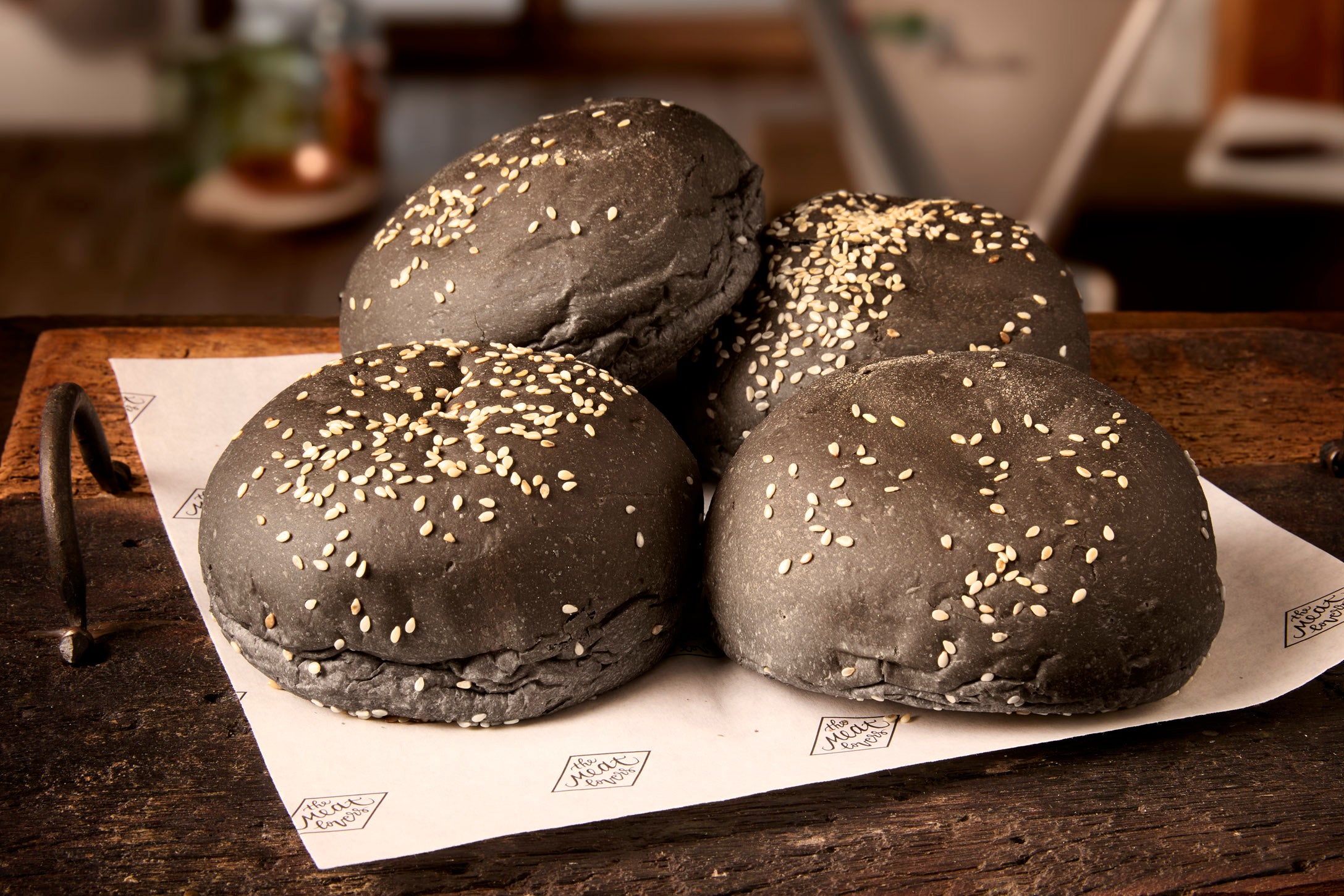 Ambachtelijke Brioche Bollen Zwart