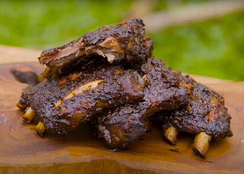 Iberico Spareribs van de barbecue met Zoet-Pittige Oosterse Rub