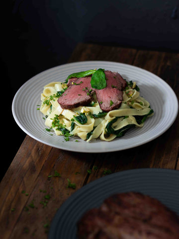 Tagliatelle met Ossenhaas, Spinazie en gesmolten Brie